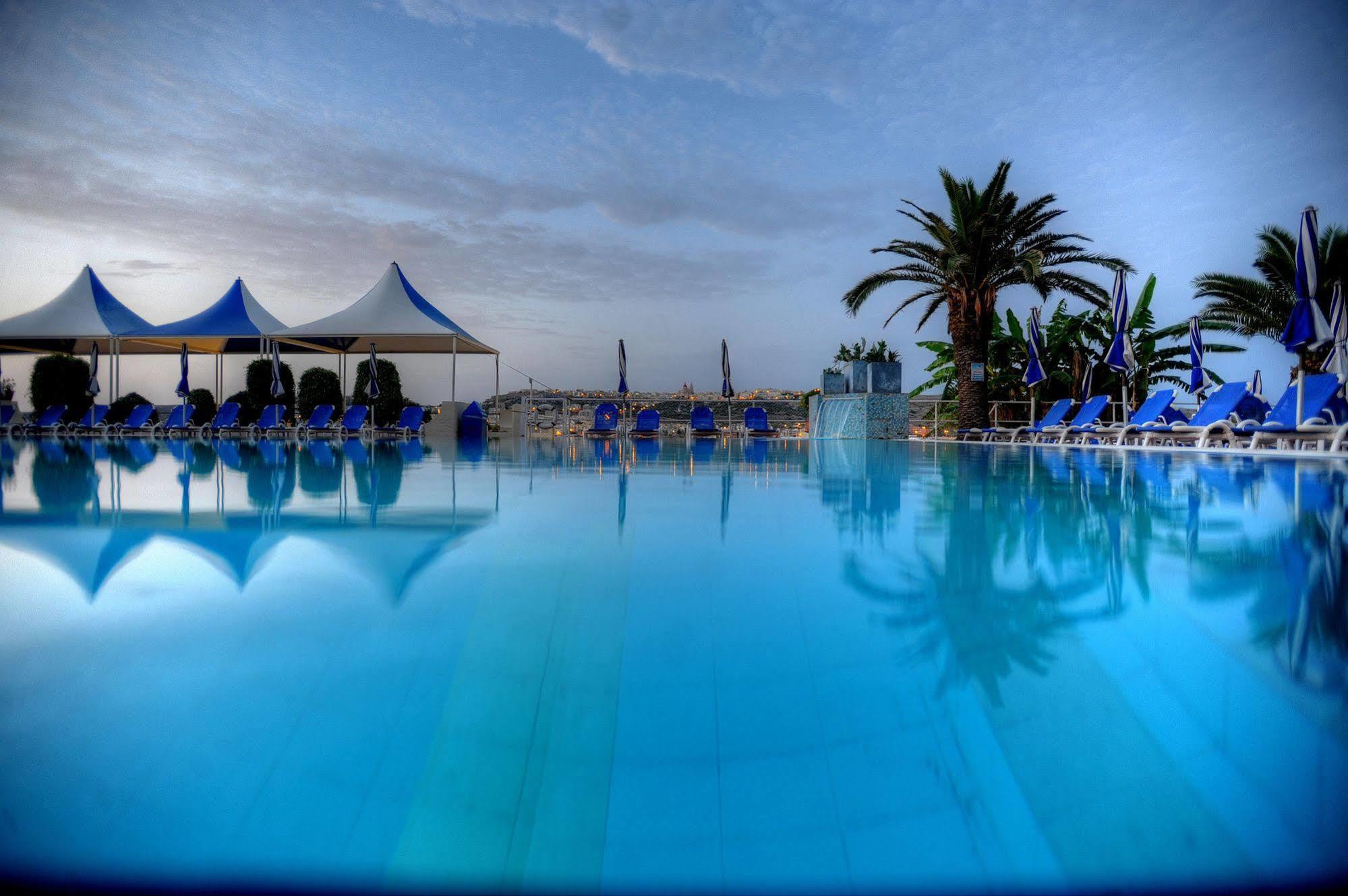 Mellieha Bay Hotel Exterior photo